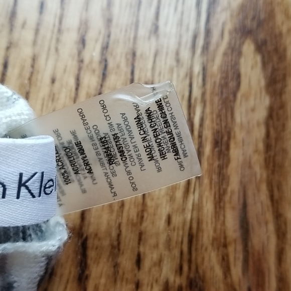 Calvin Klein Heathered Infinity Scarf ❤ Ultra Soft and Comfortable 🥰 - Picture 5 of 8